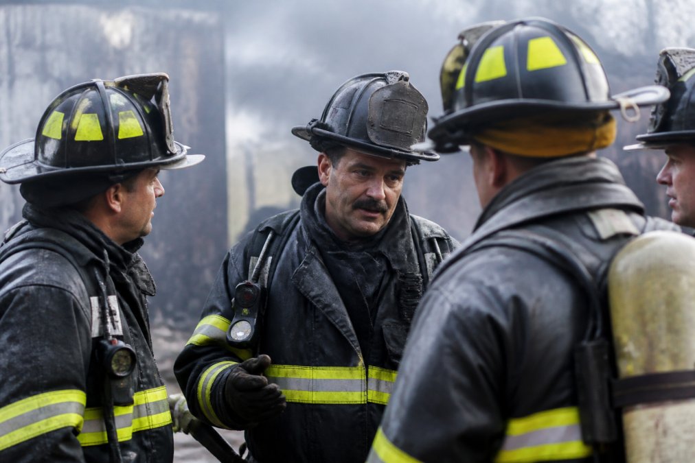 How to Be a Good Firefighter Teammate: 9 Essential Practices