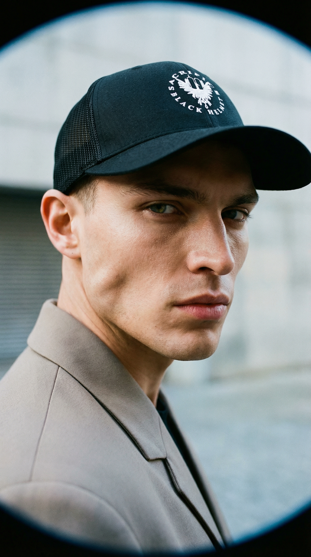 Opfern Sie Twin Towers 9-11 Trucker Cap mit Netzrücken | Flexfit 6511