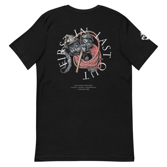 Premium-T-Shirt „First In, Last Out“